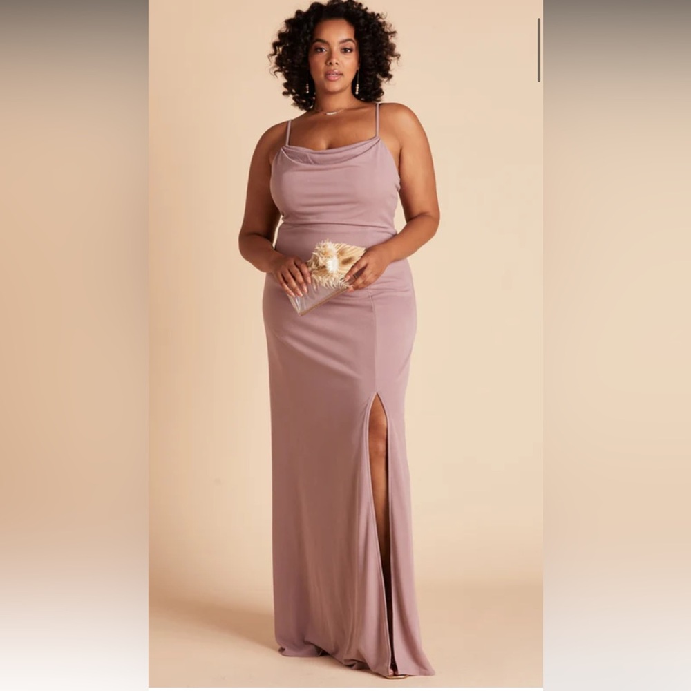 Elegant Mauve Maxi Dress with Slit